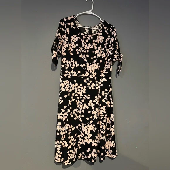 Talbots Black and White A-Line Midi Dress with Flutter Sleeves - Picture 6 of 8